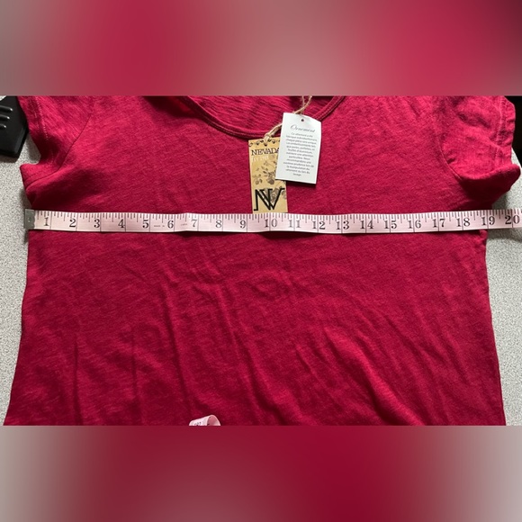 Nevada Red Studded Shoulder Top Size Large - Picture 8 of 9